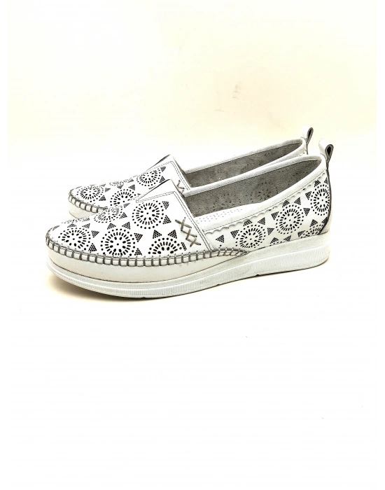 2050 AYMODA LAZERLİ DERİ GÜNLÜK RAHAT SOFT BAYAN AYAKKABISI