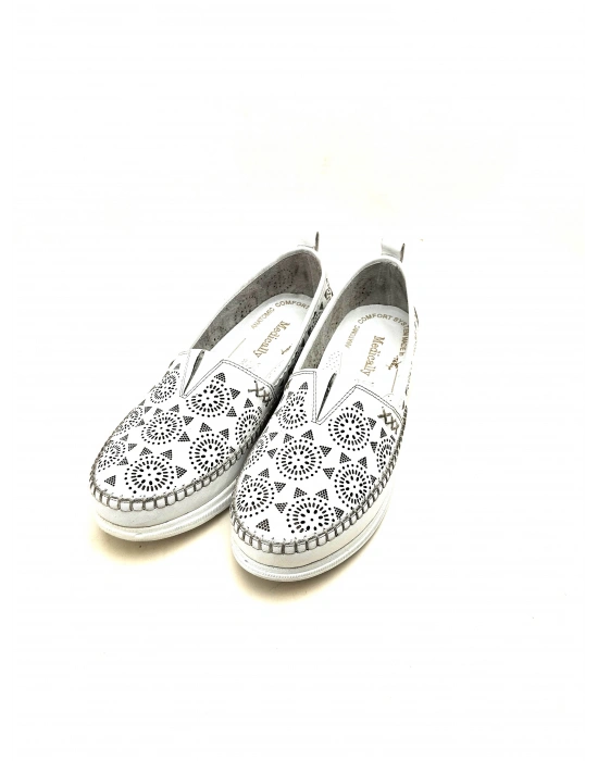 2050 AYMODA LAZERLİ DERİ GÜNLÜK RAHAT SOFT BAYAN AYAKKABISI