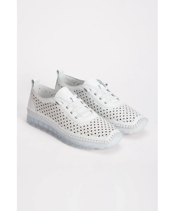 1702 AYMODA SOFT HAKİKİ DERİ LAZER DELİKLİ ORTOPEDİK GÜNLÜK CASUEL BAYAN AYAKKABISI