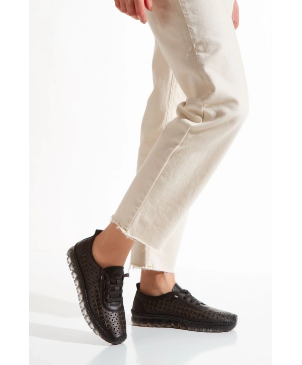 1702 AYMODA SOFT HAKİKİ DERİ LAZER DELİKLİ ORTOPEDİK GÜNLÜK CASUEL BAYAN AYAKKABISI