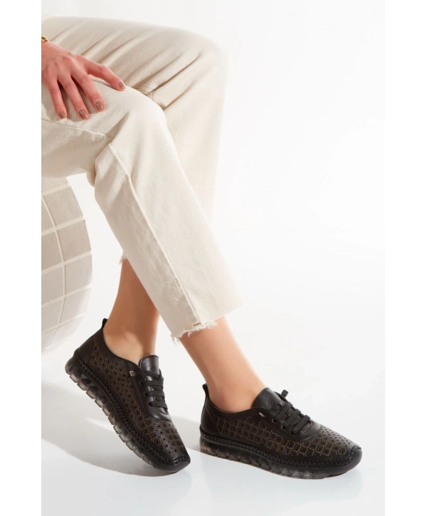 1702 AYMODA SOFT HAKİKİ DERİ LAZER DELİKLİ ORTOPEDİK GÜNLÜK CASUEL BAYAN AYAKKABISI