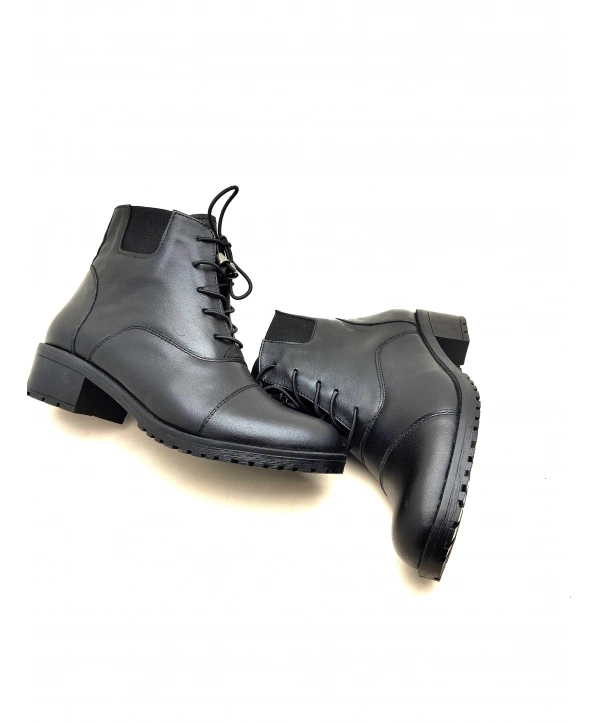 4052 AYMODA BAYAN KLASİK HAKİKİ DERİ TOPUKLU FERMARLI BOT