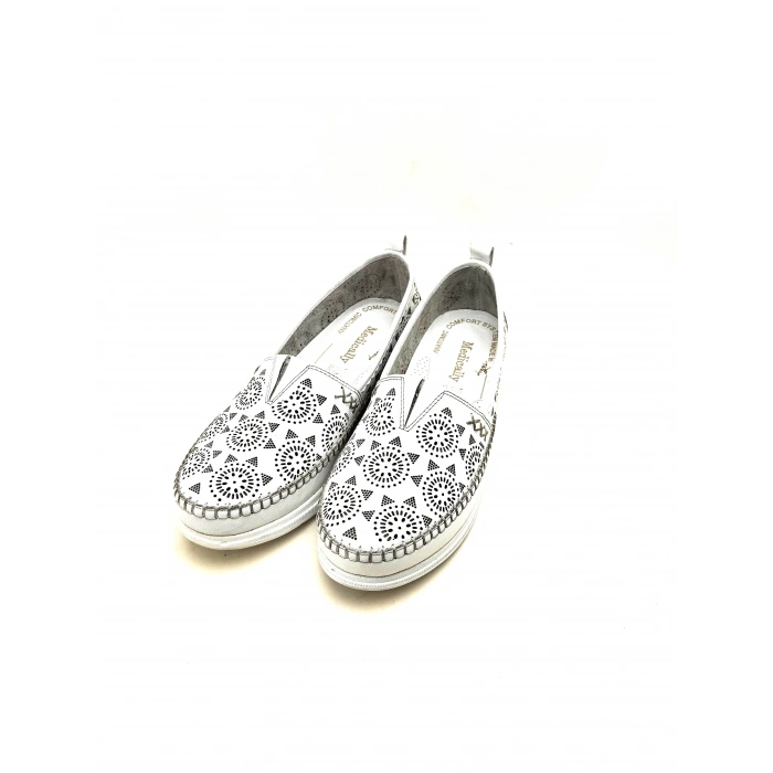 2050 AYMODA LAZERLİ DERİ GÜNLÜK RAHAT SOFT BAYAN AYAKKABISI