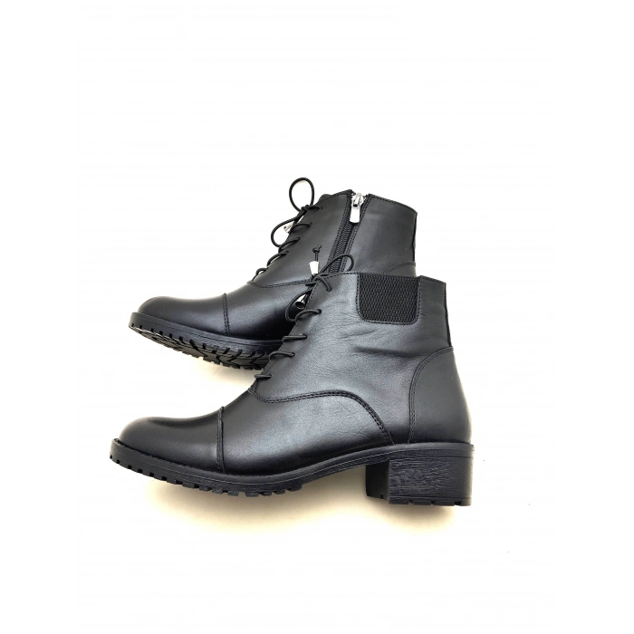 4052 AYMODA BAYAN KLASİK HAKİKİ DERİ TOPUKLU FERMARLI BOT