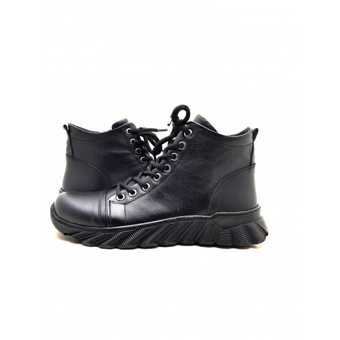 4053 AYMODA HAKİKİ DERİ KAUCUK TABANLI BAYAN SPOR BOT