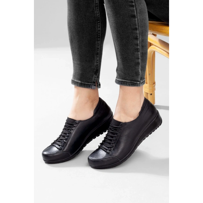 5012 AYMODA ÇOKBAĞLI DERİ BAYAN AYAKKABISI