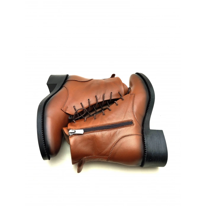 9050 AYMODA DERİ SİVRİ KALIP KLASİK RAHAT BOT