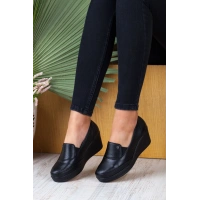 1012 AYMODA DERİ YÜKSEKTABAN LASTİKLİ KADIN AYAKKABISI