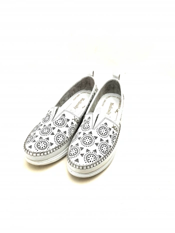 2050 AYMODA LAZERLİ DERİ GÜNLÜK RAHAT SOFT BAYAN AYAKKABISI