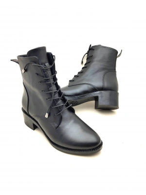 9050 AYMODA DERİ SİVRİ KALIP KLASİK RAHAT BOT