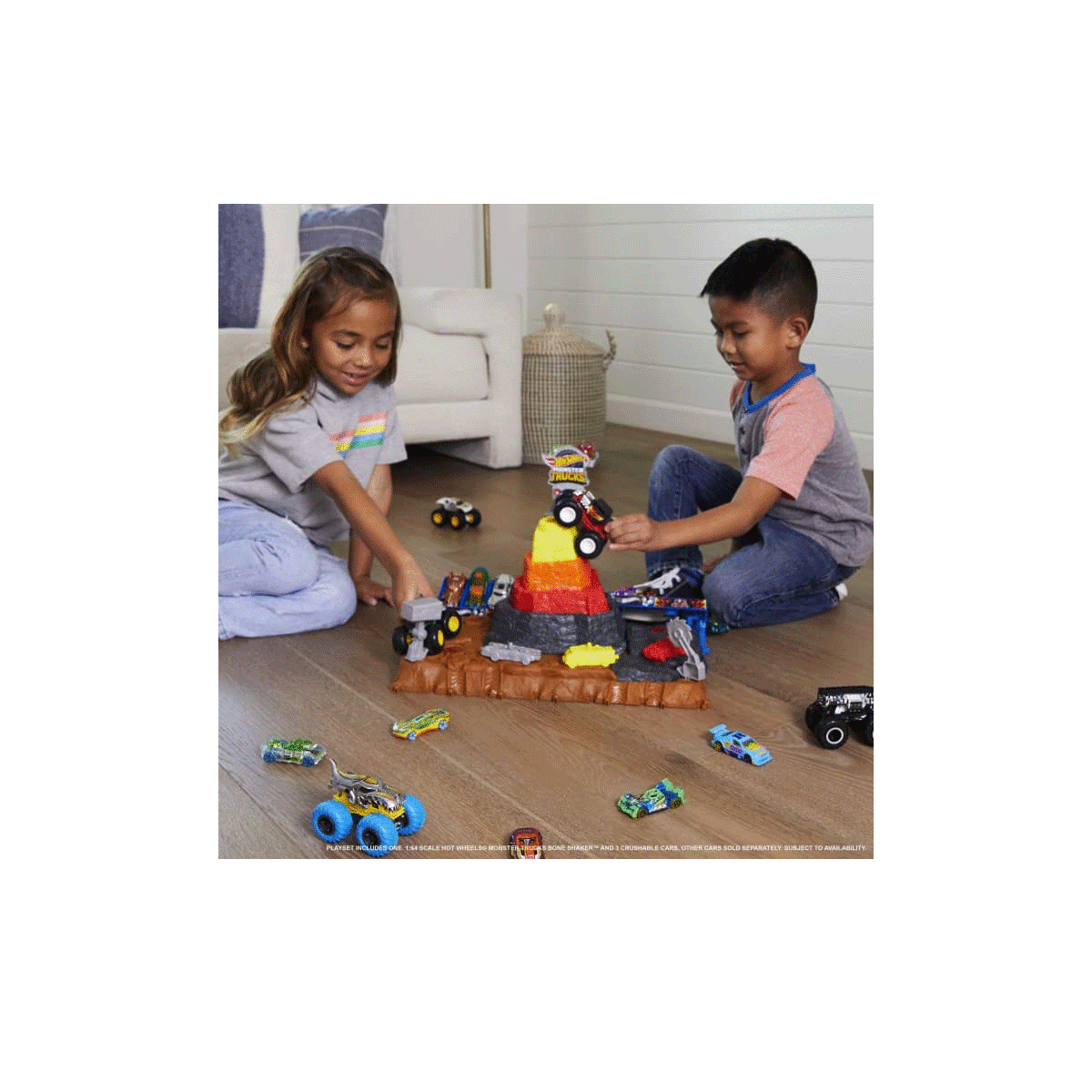  HNB96 Monster Trucks Muhteşem Çarpışma Arenası