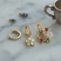 BUĞZ 3 lü Set Gold Renk Çiçek Model Küpe