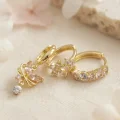 BUĞZ 3 lü Set Gold Renk Zirkon Taşlı Kelebek Model Küpe