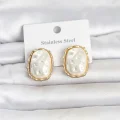 BUĞZ 316L Çelik Gold Renk İnci Model Vintage Kadın Küpe