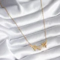 BUĞZ 316L Çelik Gold Renk Zirkon Taşlı Kanatlı Kalp Model Kadın Kolye - Lisinya