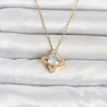 BUĞZ 316L Çelik Zincir Gold Renk Yonca Model Kadın Kolye