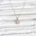 BUĞZ 316L Çelik Zincir Gümüş Renk Pembe Zirkon Taşlı Lotus Model Kadın Kolye