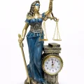 BUĞZ 35x14 cm Polyester Saatli Adalet Figürü