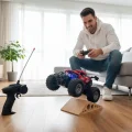 BUĞZ 9636A 1:16 ŞARJLI UZAK. KUM.DUMAN ATAN ARABA- 1 ADET STOKTA OLAN GÖNDERİLİR