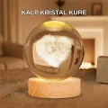 BUĞZ Ahşap Standlı Kalp Motifli Işıklı Cam Küre Hediye Seçeneği