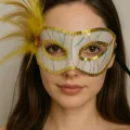 BUĞZ Altın Renk Yandan Tüylü Pul Payet İşlemeli Parti Maskesi 23x12 cm