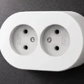 BUĞZ Beyaz Renk Çiftli Topraklı Sıva Üstü Priz - İç Mekan Uygunluğu