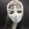  Beyaz Renk Dantel Kesim Balo Maskesi