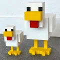 BUĞZ Eco Lounge Minecraft Tavuk Figürü 15 cm – Piksel Stil Dekor + Şapka