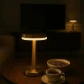 BUĞZ Gold Mantar Masa Lambası 3 Renk Modlu Kablosuz Şarjlı Dekoratif Metal LED Abajur