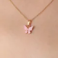 BUĞZ Gold Pembe Renk Kelebek Figür Kadın Kolye