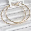 BUĞZ Gold Renk Pirinç Köşeli Kenar Halka 72 mm Kadın Küpe
