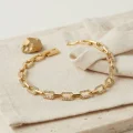 BUĞZ Gold Renk Pirinç Sıralı Kare Model Zirkon Taşlı Bileklik