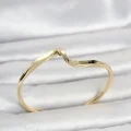 BUĞZ Gold Renk Pirinç Zikzak Model Kadın Bileklik