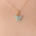 BUĞZ Gold Renk Su Yeşili Kelebek Figür Kadın Kolye - BUĞZ