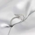 BUĞZ Gümüş Renk Yılan Model Zirkon Taşlı Kadın Yüzük