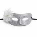 BUĞZ Gümüş Simli Tüylü Balo Maskesi – Kadın Parti  Maskeli Balo Maskesi