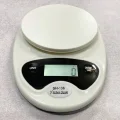 BUĞZ Hazneli Mutfak Terazisi SH-136 - 5 Kg Hassas Dijital Tartı