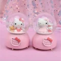 BUĞZ Hello Kitty Işıklı Müzikli Kar Küresi Orta Boy Model 4