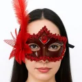  Kırmızı Mat Renk Yandan Tüylü Güllü Parti Balo Venedik Maskesi 16x22