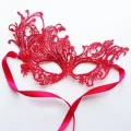BUĞZ Kırmızı Renk Dantel Örgü İşlemeli Parti Maskesi Model 1