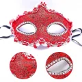 BUĞZ Kırmızı Renk Gözler Kristal Taşlı Dantelli Parti Maskesi 11x17 Cm