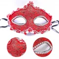  Kırmızı Renk Gözler Kristal Taşlı Dantelli Parti Maskesi 11x17 cm