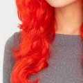  Kırmızı Renk Uzun Dalgalı Parti Peruğu