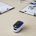 BUĞZ Kolay Kullanımlı Parmak Tipi Pulse Oksimetre Ev Tipi Kullanım