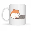 BUĞZ Laptoplu Hamster Desenli Porselen Kupa MODEL 112 – Sevimli Çalışkan Hamster Tasarımlı Kahve Kupası , Ofis & Ev İçin Tatlı Hediye