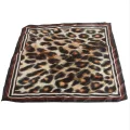 BUĞZ Leopar Desenli Saten Fular 50*50 cm
