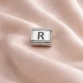 BUĞZ “R” Harf Charm – Çelik Bileklik Modülü, Kişiye Özel Harf Aksesuarı