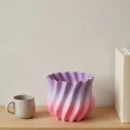 BUĞZ Pembe Lila Degrade Kıvrımlı 3D Vazo Estetik Ev Ofis Dekoru