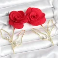 BUĞZ Pirinç Gold Renk Kırmızı Gül Model Kadın Küpe