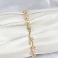 BUĞZ Pirinç Gold Renk Pembe Zirkon Taşlı Çiçek Model Kadın Bileklik - BUĞZ